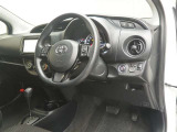 ハンドルは軽やかに回り、気持ちよく運転が出来ます!