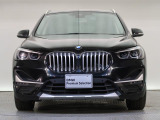 【キドニーグリル】BMWの代名詞。一目見ただけでBMWであると認識できる確固たるアイコンとして存在感を放ちます。