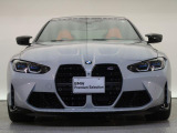 【キドニーグリル】BMWの代名詞。一目見ただけでBMWであると認識できる確固たるアイコンとして存在感を放ちます。