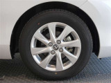 R5年式夏タイヤ185/65R15ダンロップ製です。