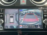 空から車を見たような「アラウンドビューモニター」!車の周りが一目で確認できるので、小さなお子様や障害物があっても安心して乗ることができます。