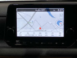 【メーカーナビ】9インチの大画面モニターを搭載し、Apple CarPlayへのワイヤレス接続やAndroid Autoにも対応。