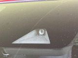 【エマージェンシーブレーキ】走行中に前方の車両等を認識し、衝突しそうな時は警報とブレーキで衝突回避と被害軽減をアシスト。より安全にドライブをお楽しみいただけます。