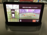 狭い場所での駐車やすれ違いなどでより的確な運転操作に役立つ360&deg;ビューモニターが装備されています。