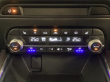 暑い夏の時期にとっても快適なシートベンチレーションを装備!シート内部に取り付けられたファンでシートの表面を換気して、涼しくしてくれます。