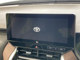 【12.3インチワイドナビ】高級感とインパクトのある大型ワイドナビを装備。各種オーディオ操作はもちろん、横長ワイド画面でのマップ2分割表示など、利便性も高いナビです♪