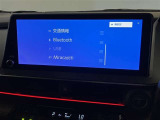 【Miracast】スマホ画面を無線で車載ディスプレイへ映せる快適で便利な機能です。簡単に接続可能です!!