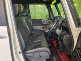 運転席シート廻りは使用感も少なく、良好な状態となっています。丁寧に使われていたことがよくわかりますね。