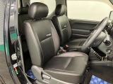 【フロントシート】さまざまな体格の方が快適に運転ができるよう配慮したシートになっております。