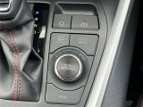 ★電動パーキングブレーキ★スイッチで作動・解除。「P」シフトで自動作動、「P」シフト以外にシフトで解除されるオート機能!