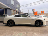 GT-Rにしか出せない、威風堂々とした佇まい!!
