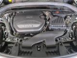 安心のBMW認定中古車は100項目の箇所を徹底的にチェック致します。機械的な箇所や電気系、コンピューターなどをご納車前に点検し、交換基準に達した部品は全て新品に修理返品した後にご納車致します。