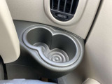 運転席ドリンクホルダーです。