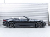 もちろんサラウンドビューモニター+パークセンサーを搭載。駐車時の不安を軽減。