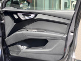 ドアを開けると上質で上品な室内空間が広がり細部までこだわったAudiデザイン性と、物づくりのこだわりを感じて頂けます。詳しくは0078-6002-900146中古車スタッフまで