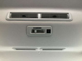後部座席にサーキュレーターを搭載しています。エアコンの風もしっかり循環。後席も快適です!
