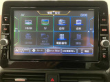 【ナビ】TV CD/DVD再生やオーディオなど多彩なメディアに対応したメモリーナビを装備しています。