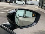 オレンジの点滅で後ろからきている車など、教えてくれます♪