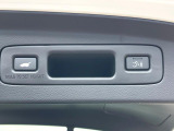 【パワーバックドア】スマートキーや運転席のボタンを押すだけでリアゲートが自動で開閉します!荷物を持っている時や、高い位置にあるバックドアを閉める際に便利な機能です♪