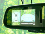 【アラウンドビューモニター】専用のカメラにより、上から見下ろしたような視点で360度クルマの周囲を確認することができます☆死角部分も確認しやすく、狭い場所での切り返しや駐車もスムーズに行えます。