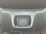 【アイサイトVer3】前方の車両等を検知し、衝突しそうな時は警報で注意を促し、ブレーキを踏む力をサポート。ブレーキを踏めなかった場合は衝突被害軽減ブレーキが作動、衝突回避をサポートします。