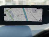 マツダコネクトの8.8インチワイドセンターディスプレイです。『Android Auto』『Apple CarPlay』や独自のコネクテッドサービスに対応したインターフェイスシステムです。