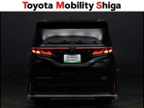 リヤのコンビネーションランプは後続車からも確認しやすいデザインです。