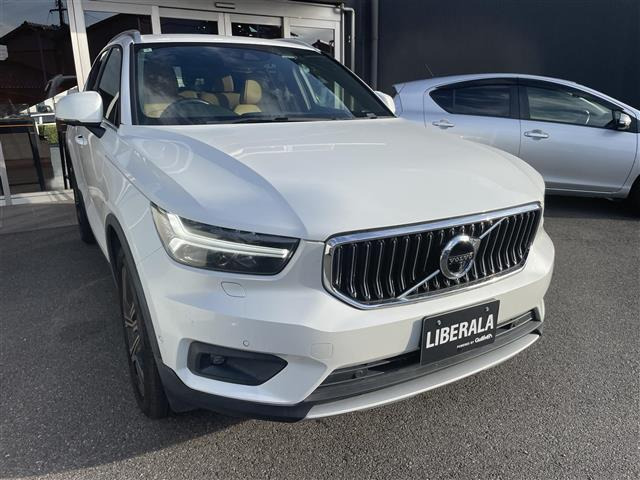 XC40 T4 AWD インスクリプション 4WD 本革シート 修復歴無し