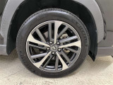 純正アルミホイール付きです。タイヤサイズは225/50R18になります。