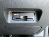 ETCを装備。これで高速道路の料金所もノーストレス。ノンストップで通過します。