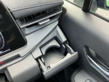 運転席ドリンクホルダー