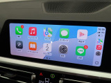 【アップルカープレイ】iPhoneがBMW車両とワイヤレスで接続されます。Apple CarPlayでは、オーディオストリーミングやメッセージングアプリがディスプレイに表示されます。