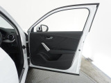 ドアを開けると上質で上品な室内空間が広がり細部までこだわったAudiデザイン性と、物づくりのこだわりを感じて頂けます。詳しくは0078-6002-900146中古車スタッフまで