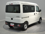 【右後斜め】ライフスタイルに合わせて自由にお使いいただけます。お仕事はもちろん、車中泊やキャンプなどのアウトドアにもぴったりです。