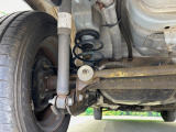 お車を安心してお乗りいただく為には、足回りの定期点検が欠かせません。サービスサポート(有償保証)では無料点検もご提供しており、安心のカーライフをお過ごしいただけるサポート体制が整っています。