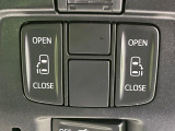 【両側パワースライドドア】スマートキーや運転席のスイッチで後席両側スライドドアの開閉が可能♪電動だから力を入れてドアを開ける必要が無く、小さなお子様でも簡単に開け閉めでき快適です♪