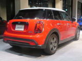 現車確認のご来店予約等もお待ちいたしております。お気軽にTEL 0078-6002-369993(無料)MINI一宮まで。