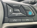 プロパイロット搭載。高速道路でドライバーに代わってアクセル、ブレーキ、ステアリングを自動制御します。