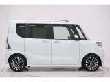 県内13店舗にて常時500台以上ダイハツ車を展示中です。見て、触って、納得のいく一台をぜひ見つけてください。