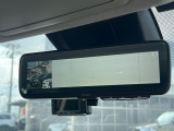 【デジタルインナーミラー】後席の大きな荷物や同乗者で後方が確認しづらい時でも安心!カメラが撮影した車両後方の映像をルームミラー内に表示。クリアな視界で状況の確認が可能です!