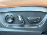 【 メモリー付パワーシート 】シートポジションがしっかり決まると、運転操作が楽になりますね♪微調整が可能なので、様々なシーンでも活躍できます。