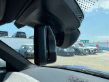 ETC2.0一体型の自動防眩機能付きバックミラー!後続車のヘッドライトの眩しさを自動で軽減してくれます!