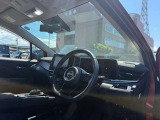 万一の衝突に備えて、いつでも安心して運転できるようエアバックシステムなどの安全装備を標準搭載!!