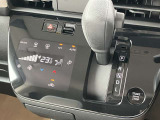 【オートエアコン】 設定温度は一定のまま、1年中、車内は快適空間♪快適温度♪