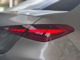 車検や点検でご入庫の際には、メルセデス・ベンツの代車を無料でご利用頂けます。お買いかえのきっかけになる事も多く大変好評を頂いております。乗ってみたいお車などございましたら是非ご相談ください!