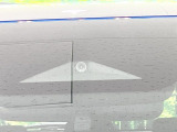 【エマージェンシーブレーキ】走行中に前方の車両等を認識し、衝突しそうな時は警報とブレーキで衝突回避と被害軽減をアシスト。より安全にドライブをお楽しみいただけます。