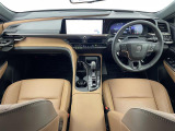 クラウンスポーツ 2.5 Z E-Four 4WD 本革シート