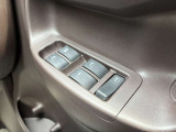 ☆クルマ買ったらエンジンオイル無料のテクノオートリアルです。納車時より走行距離4000キロ又は6ヶ月に一回のペースでご来店していただければ、エンジンオイル交換が無料です!工賃・オイル代金が0円!