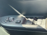 運転席窓操作部スイッチの画像です。