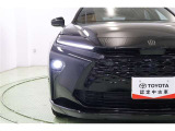 フロントの存在感を際立たせるBi-BeamLEDヘッドランプ+LEDクリアランスランプ+ヘッドランプクリーナー。オートライト、オートレベリング機能付ですので面倒なヘッドライトの切替えは不要です。